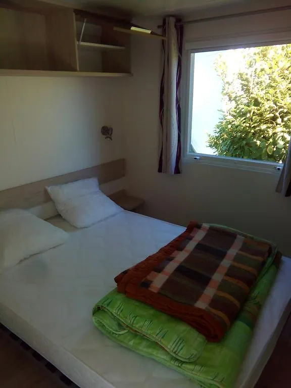 Camping Les Genets Hotel Penmarc'h Campsite