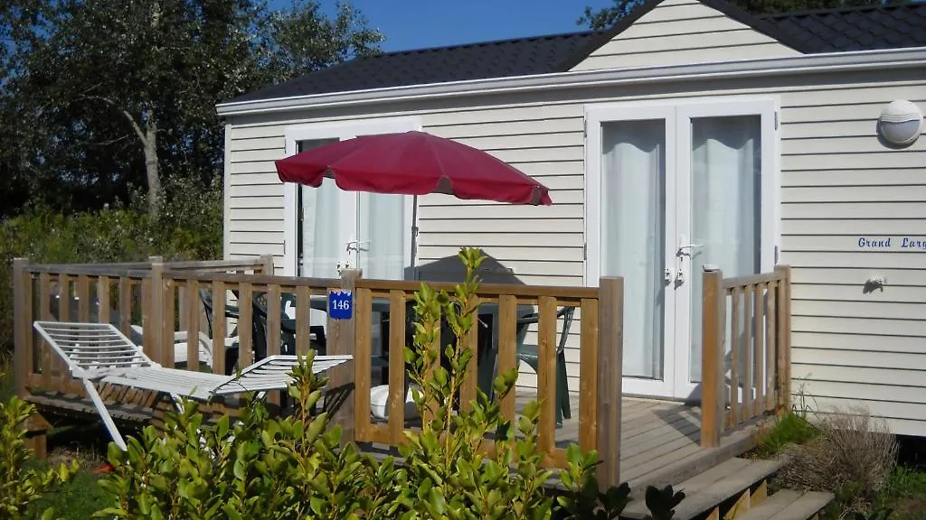 Camping Les Genets Hotel Penmarc'h Campsite